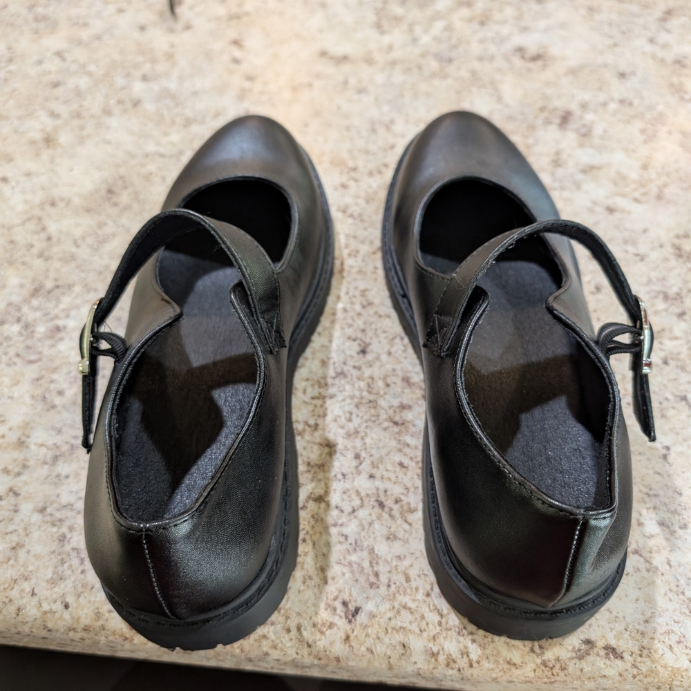Elegant Black Leather Mary Jane Flats No Scuff, Wear, Stains.